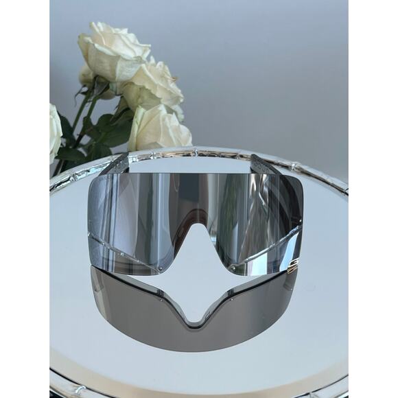 NEW Gucci GG1631S Silver Mirror Mask Shield Sunglasses - Picture 3 of 8